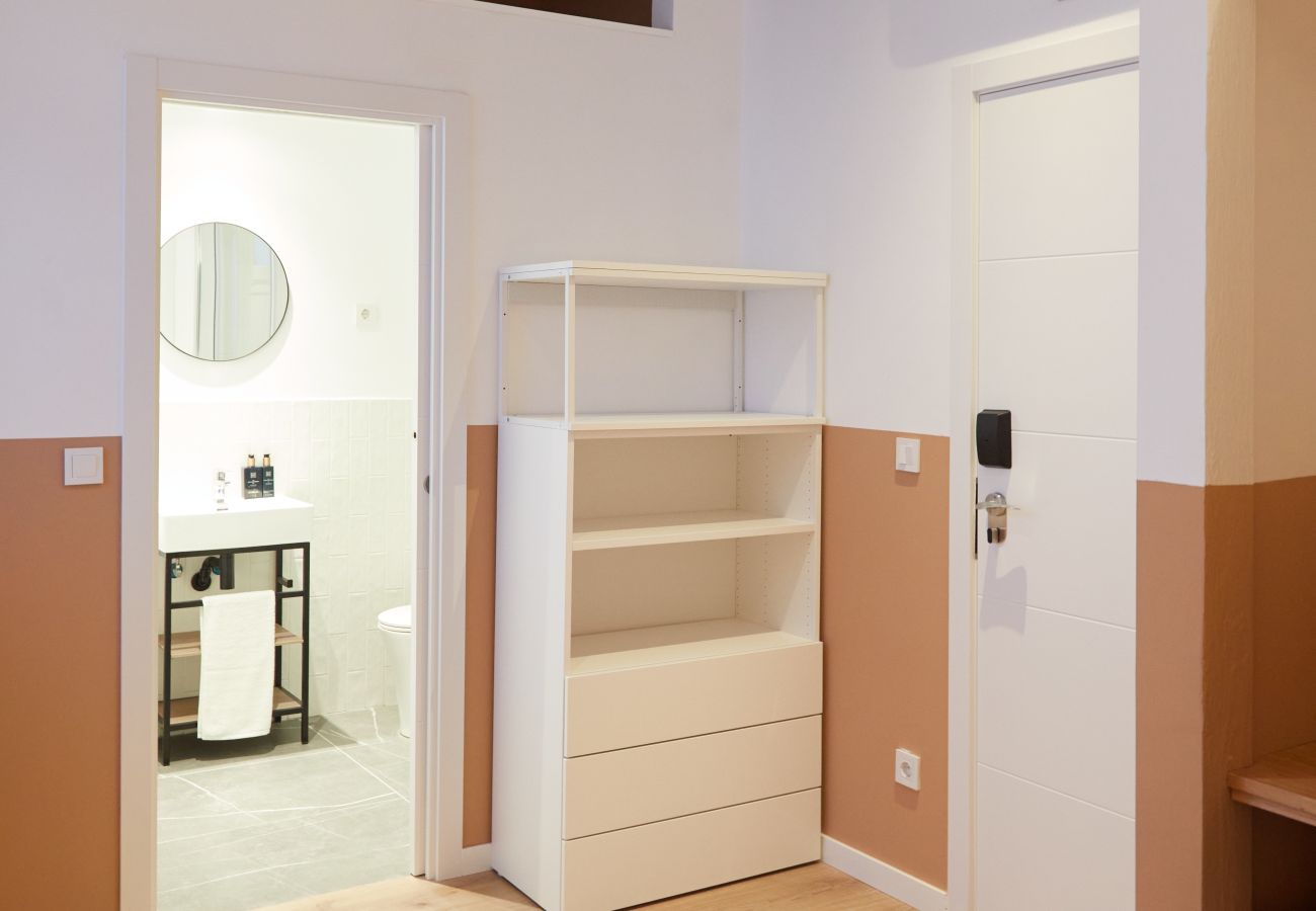 Alquiler por habitaciones en Madrid - Ola Living Hostal Tetuan 6