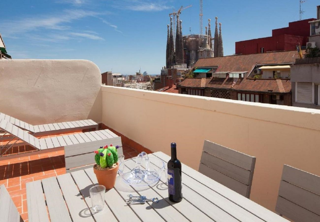 Ferienwohnung in Barcelona - OLA LIVING SAGRADA FAMILIA 5  ATTIC