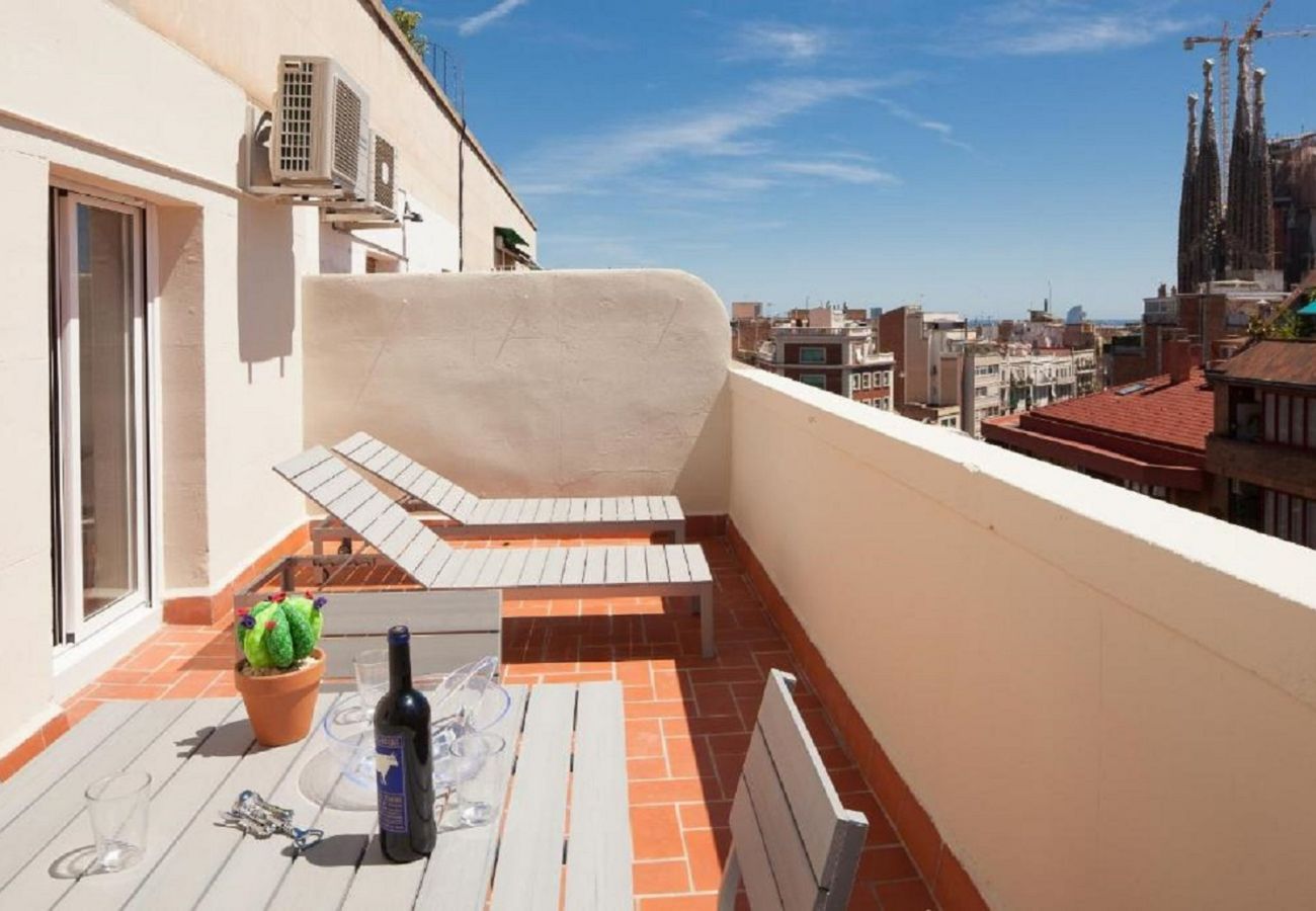 Ferienwohnung in Barcelona - OLA LIVING SAGRADA FAMILIA 5  ATTIC