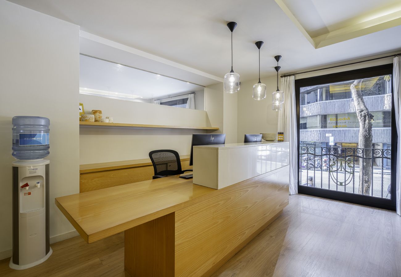 Ferienwohnung in Barcelona - Ola Living Aribau C B