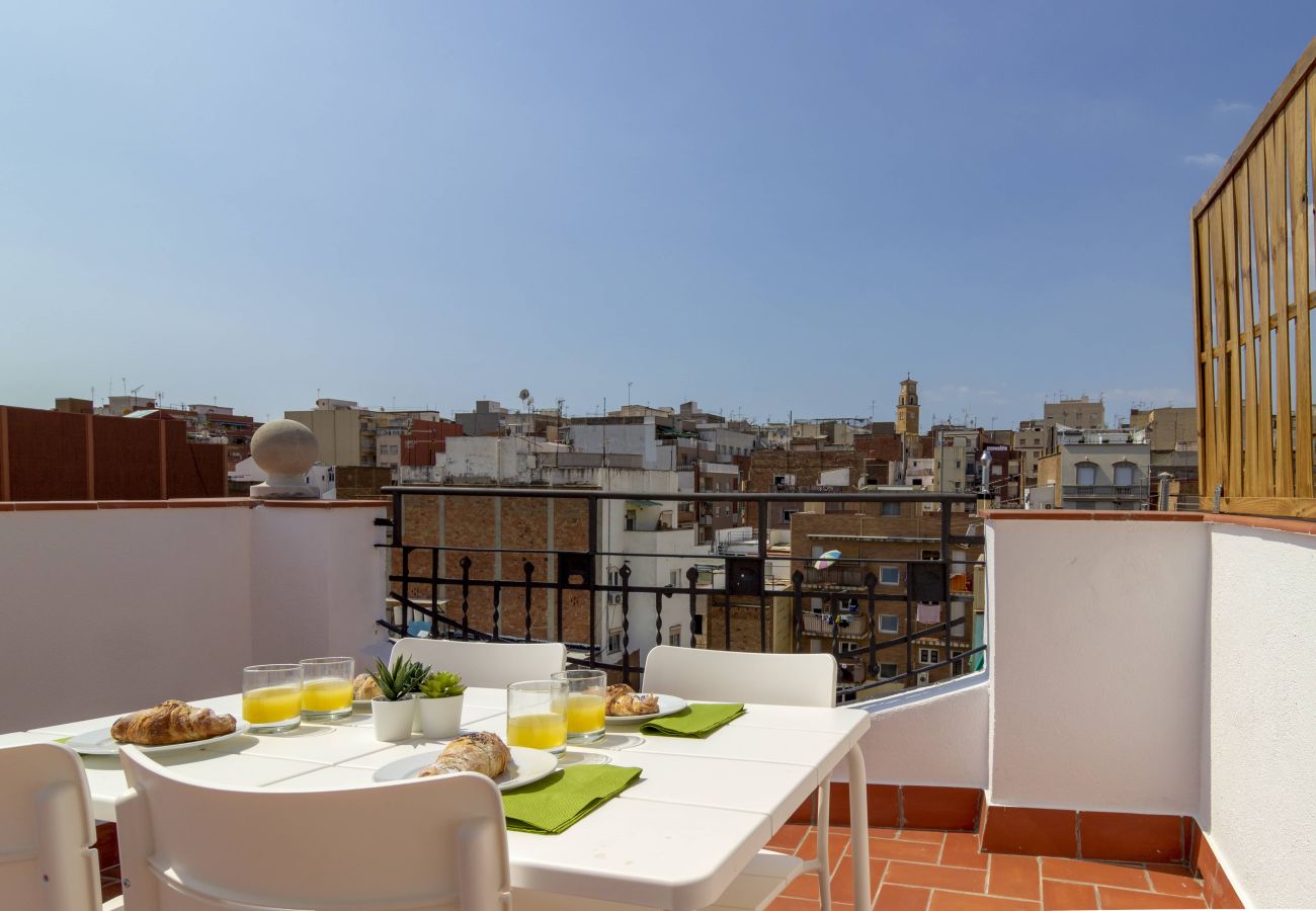 Ferienwohnung in Hospitalet de Llobregat - OLA LIVING CALID ATTIC 1