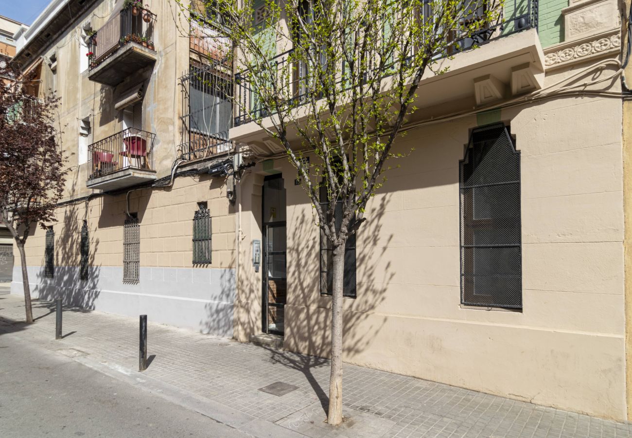 Ferienwohnung in Hospitalet de Llobregat - OLA LIVING CALID ATTIC 1