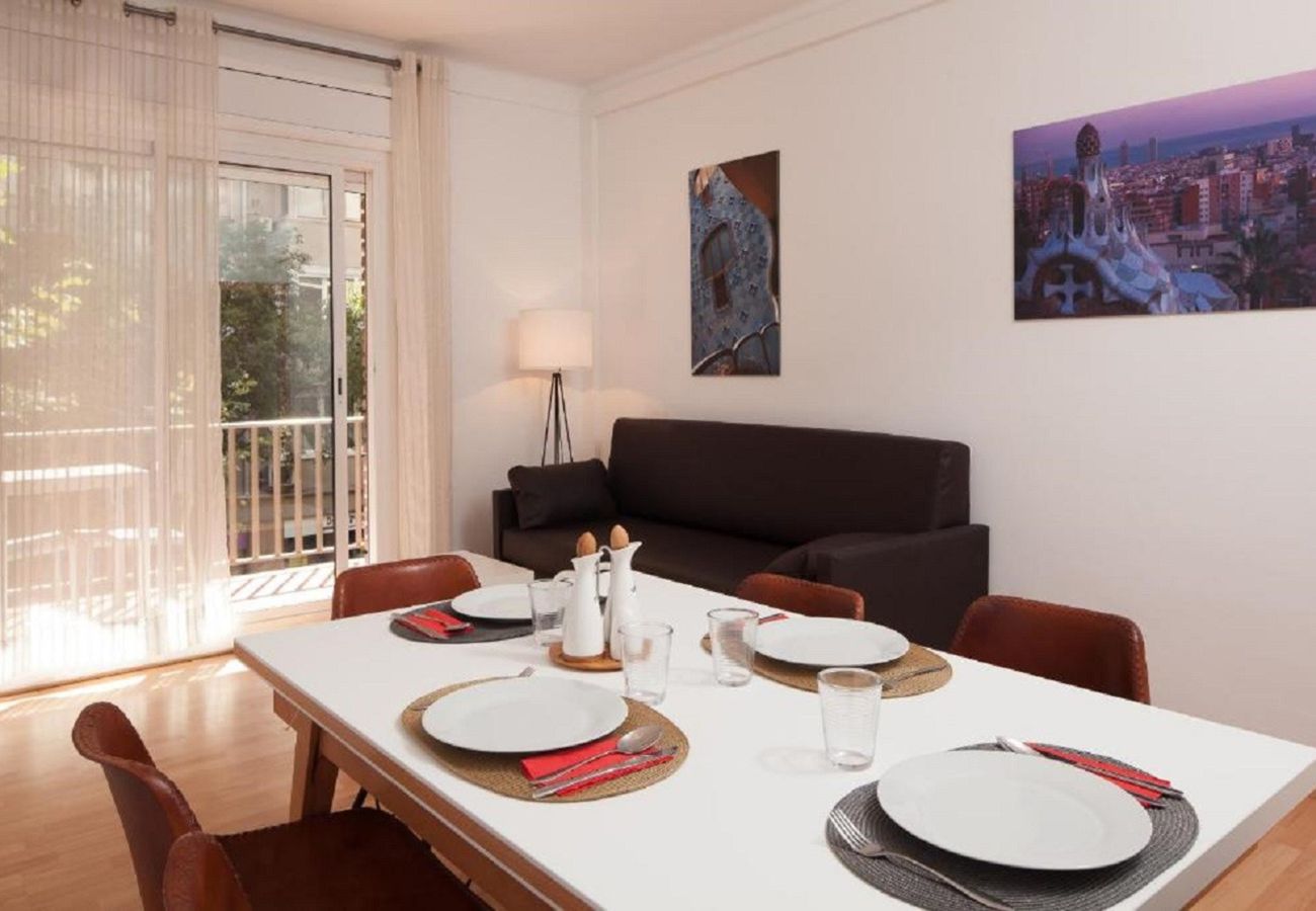 Apartment in Barcelona - OLA LIVING SAGRADA FAMILIA 2