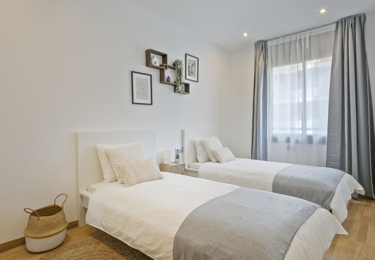 Apartment in Barcelona - OLA LIVING CONSELL DE CENT 7