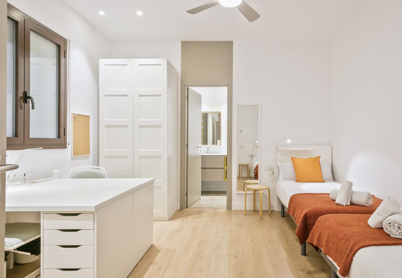 Apartment in Barcelona - B P-2 Twin Suite* #HAB 1