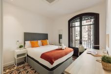 Rent by room in Barcelona - Balmes Doble Balcon