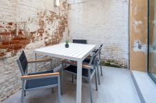 Apartamento em Barcelona - OLA LIVING BATLLO 0