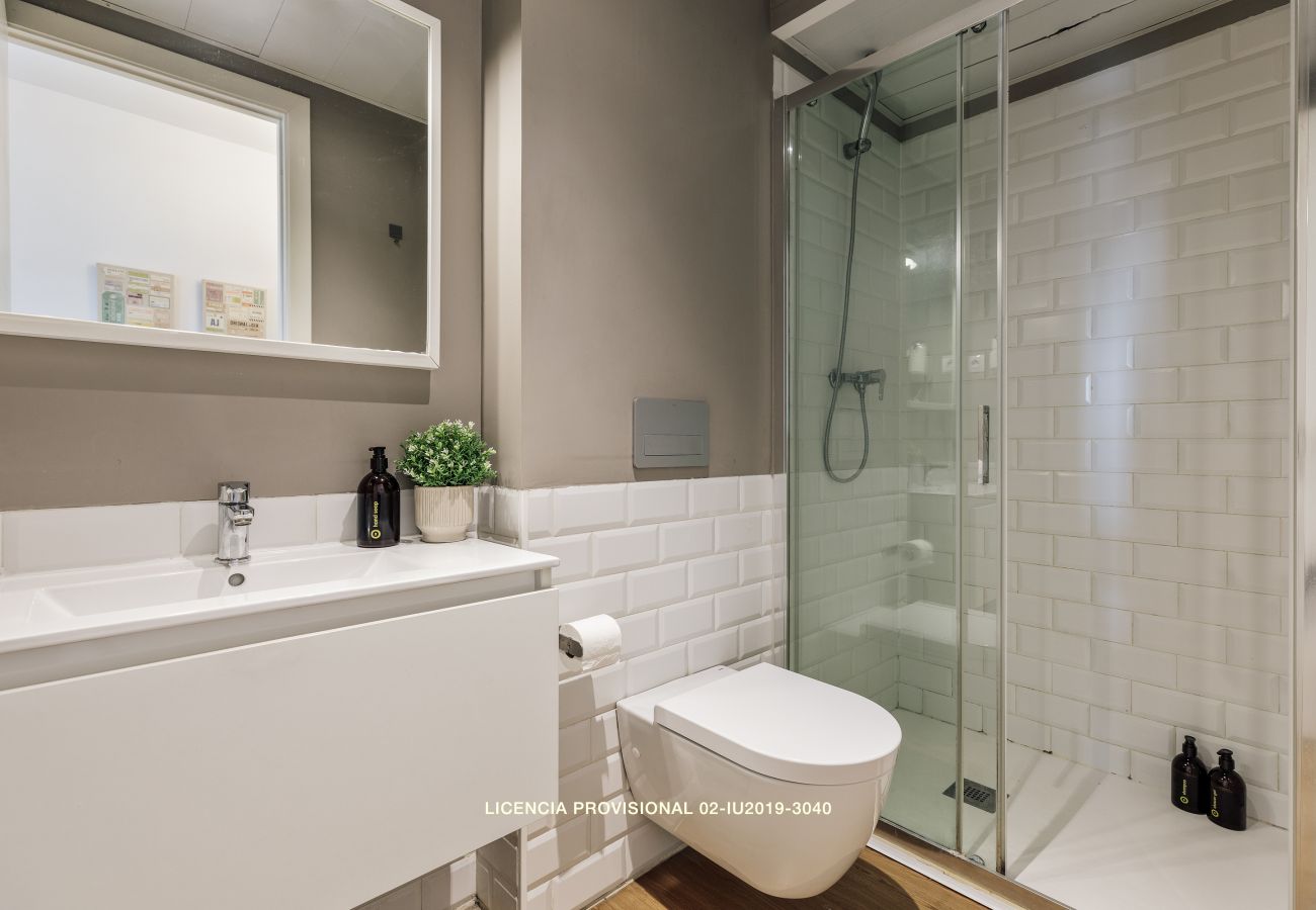 Apartamento em Barcelona - OLA LIVING ST ANTONI SA2